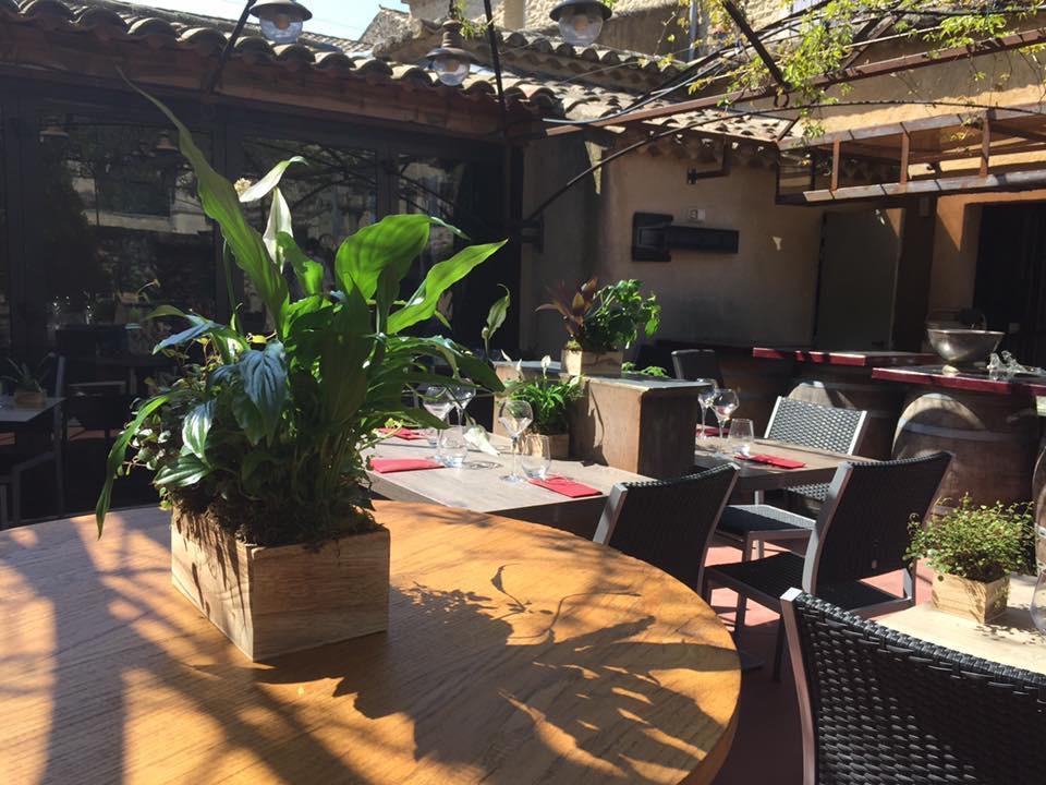 Le Vieux Bistrot Hotel Cabrieres-d'Avignon Bagian luar foto