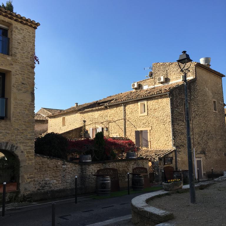 Le Vieux Bistrot Hotel Cabrieres-d'Avignon Bagian luar foto