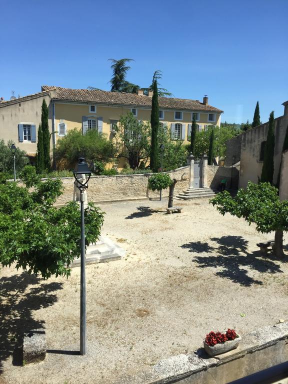 Le Vieux Bistrot Hotel Cabrieres-d'Avignon Bagian luar foto