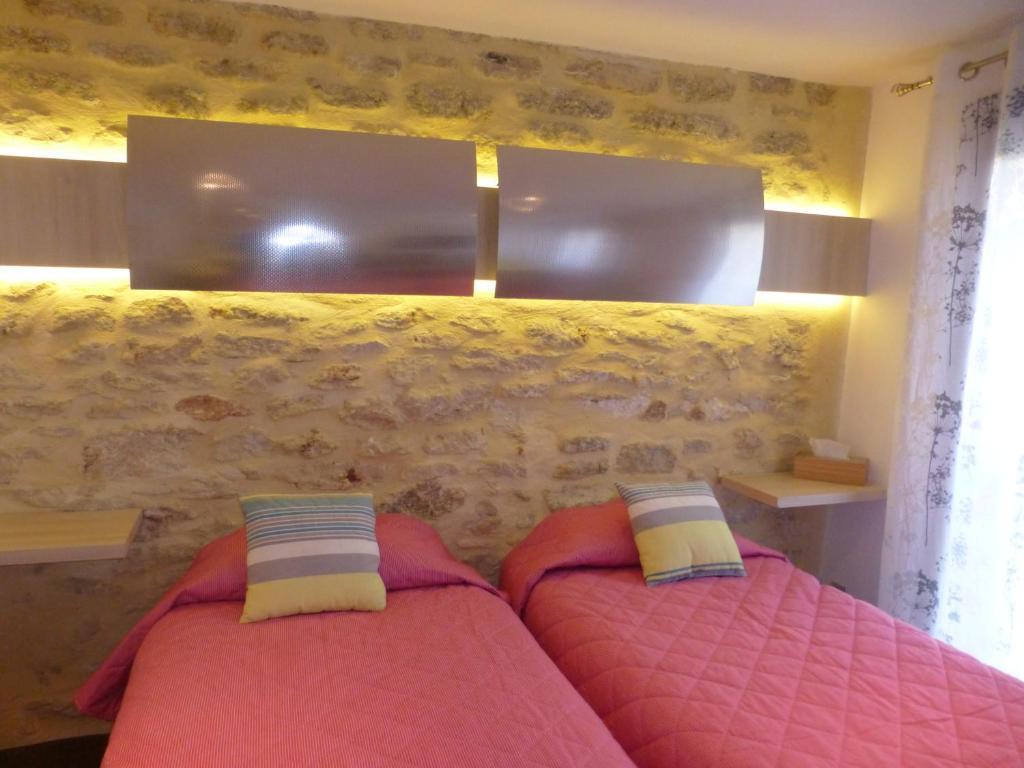 Le Vieux Bistrot Hotel Cabrieres-d'Avignon Ruang foto